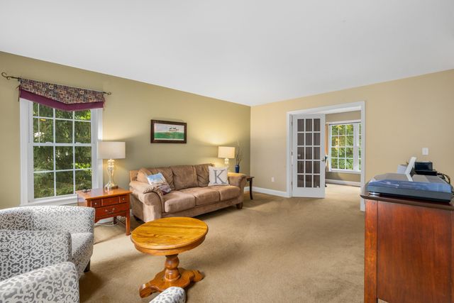 33 PISCATAQUA Road, Dover, NH 03820