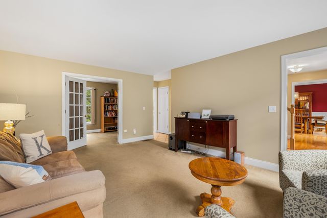 33 PISCATAQUA Road, Dover, NH 03820