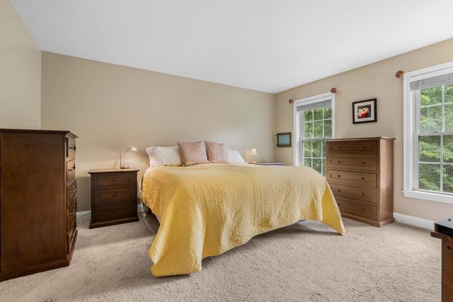 33 PISCATAQUA Road, Dover, NH 03820