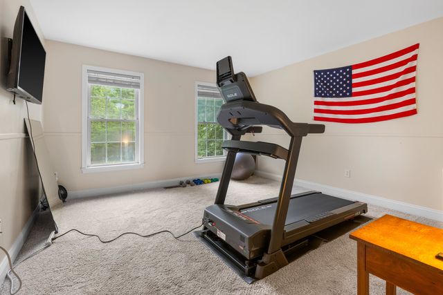 33 PISCATAQUA Road, Dover, NH 03820