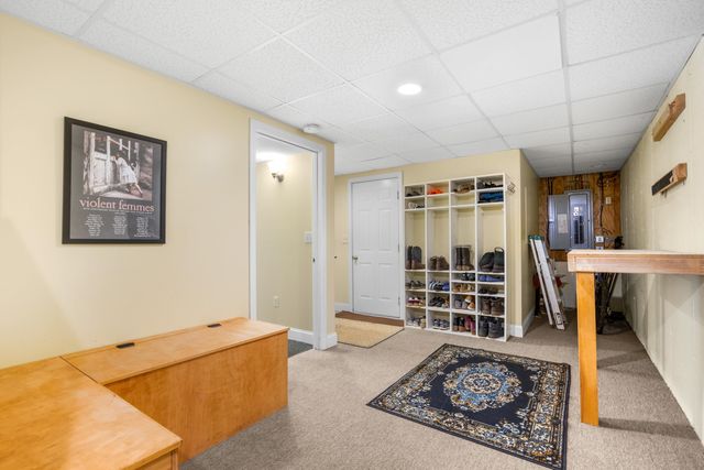 33 PISCATAQUA Road, Dover, NH 03820