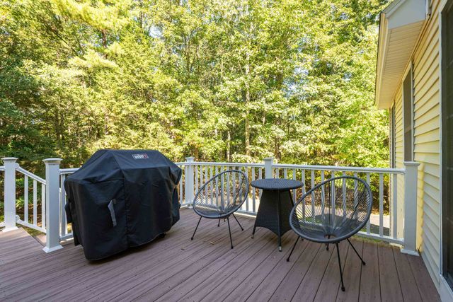 33 PISCATAQUA Road, Dover, NH 03820