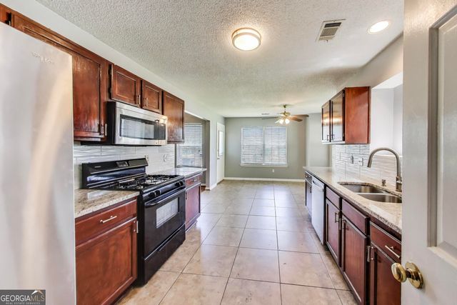 25 Carrera Road, Stockbridge, GA 30281