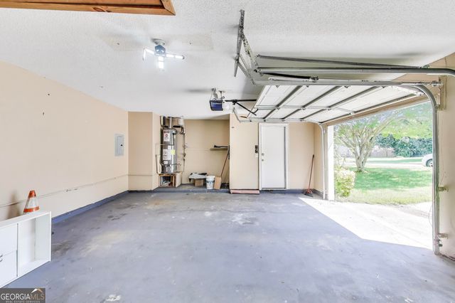 25 Carrera Road, Stockbridge, GA 30281