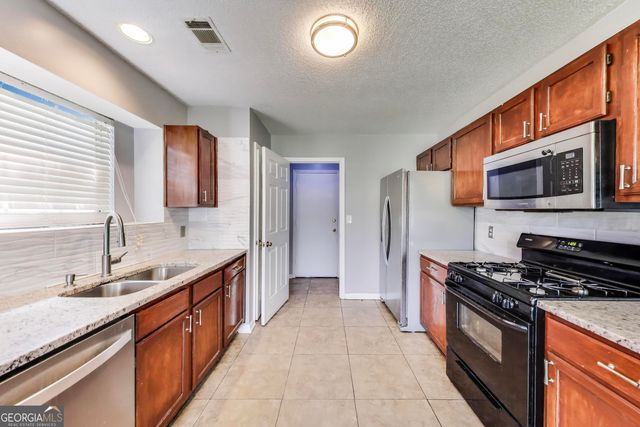 25 Carrera Road, Stockbridge, GA 30281