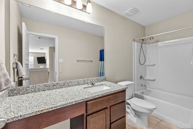 1915 Overlook Knoll, San Antonio, TX 78245