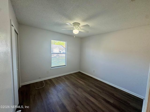 8846 CAVENDER Drive, Jacksonville, FL 32216