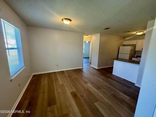 8846 CAVENDER Drive, Jacksonville, FL 32216