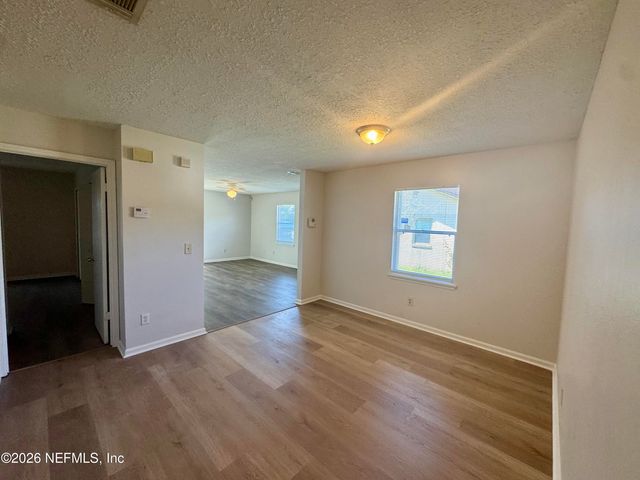 8846 CAVENDER Drive, Jacksonville, FL 32216