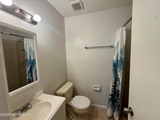 8846 CAVENDER Drive, Jacksonville, FL 32216