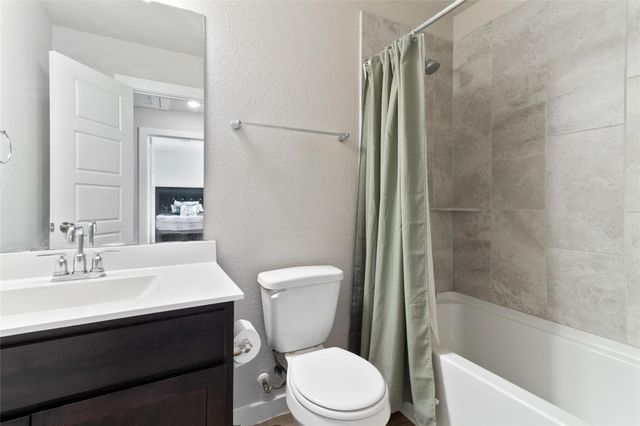 1200 Cavalry Junction Drive, Alvin, TX 77511