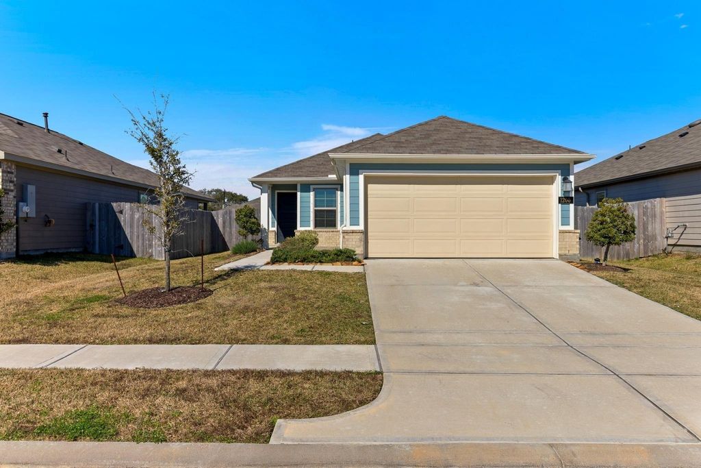 1200 Cavalry Junction Drive, Alvin, TX 77511