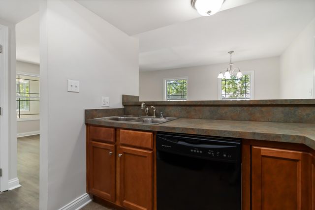 2414 Lake Park Road 2209, Lexington, KY 40502