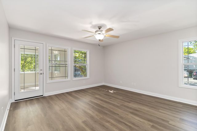 2414 Lake Park Road 2209, Lexington, KY 40502