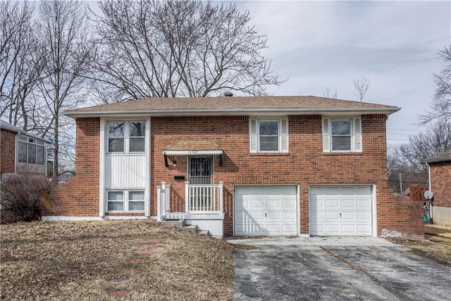 16524 E 35th Street, Independence, MO 64055