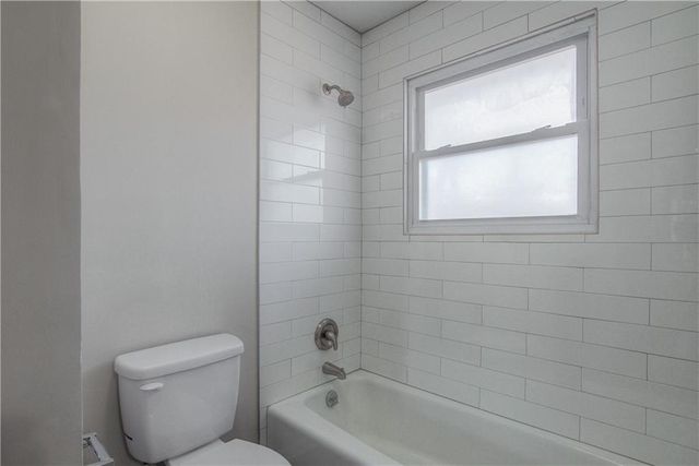 16524 E 35th Street, Independence, MO 64055