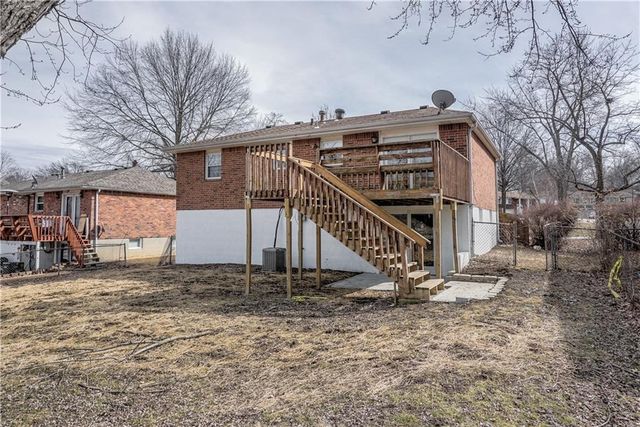 16524 E 35th Street, Independence, MO 64055