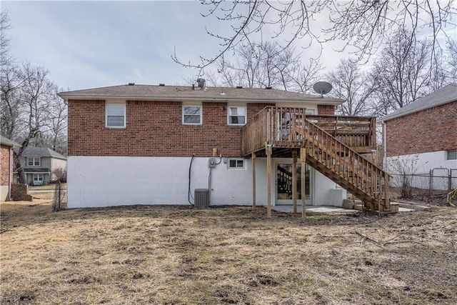 16524 E 35th Street, Independence, MO 64055