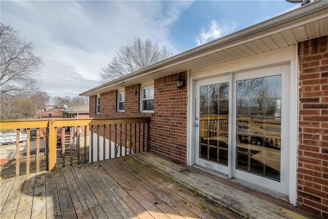 16524 E 35th Street, Independence, MO 64055