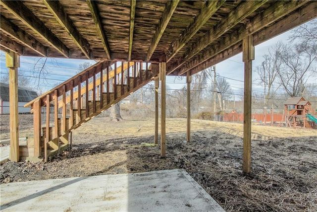 16524 E 35th Street, Independence, MO 64055