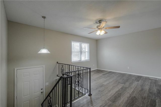 16524 E 35th Street, Independence, MO 64055