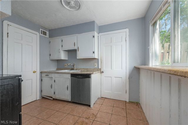 3675 Randolph Road, Cleveland Heights, OH 44121