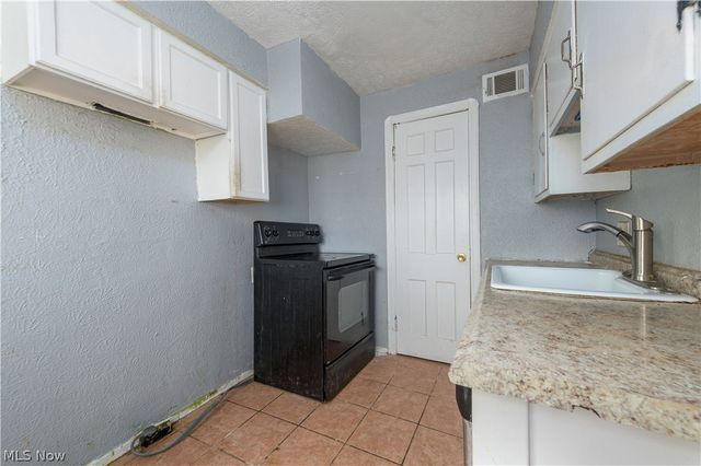 3675 Randolph Road, Cleveland Heights, OH 44121