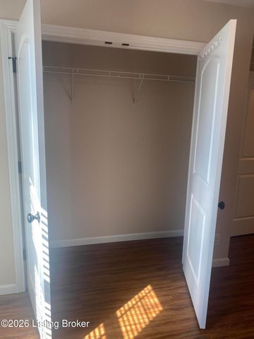 283 Adrian Ave, Mt Washington, KY 40047