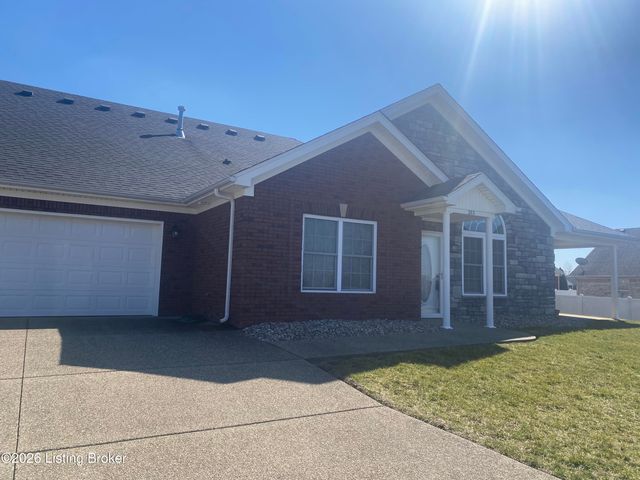 283 Adrian Ave, Mt Washington, KY 40047