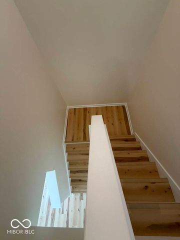 9725 Pica Drive, Fishers, IN 46040