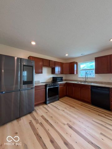 9725 Pica Drive, Fishers, IN 46040