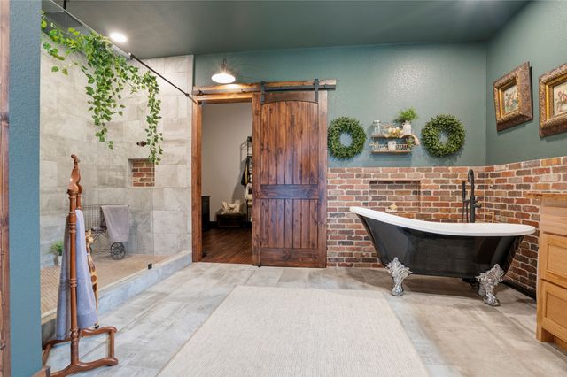 2800 Gospel Road, Tolar, TX 76476