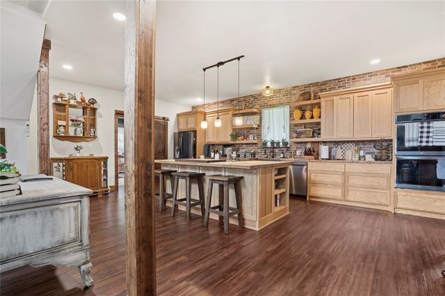 2800 Gospel Road, Tolar, TX 76476