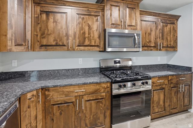 2142 W 3100 S, West Haven, UT 84401