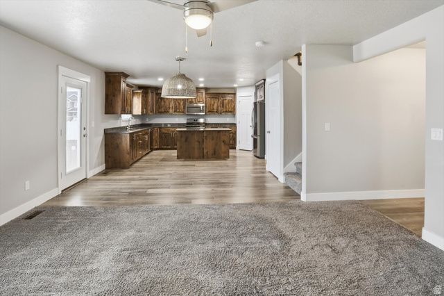 2142 W 3100 S, West Haven, UT 84401