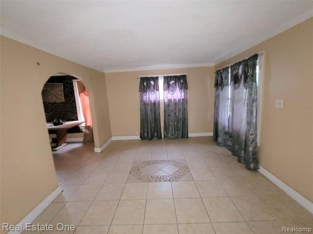 6912 Mansfield Street, Detroit, MI 48228