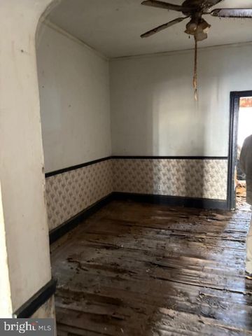 3371 EMERALD ST, Philadelphia, PA 19134