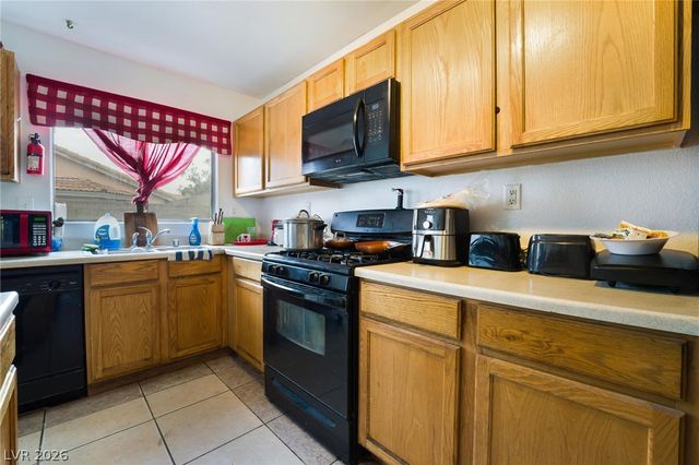 6548 Shining Sand Avenue, Las Vegas, NV 89142
