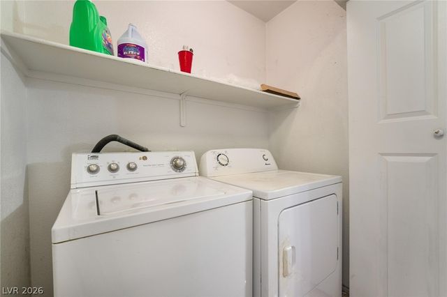 6548 Shining Sand Avenue, Las Vegas, NV 89142