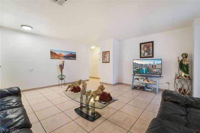 6548 Shining Sand Avenue, Las Vegas, NV 89142