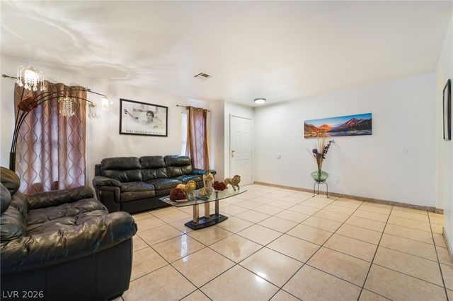 6548 Shining Sand Avenue, Las Vegas, NV 89142