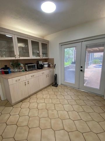 9760 SW 128th St, Miami, FL 33176