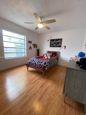 9760 SW 128th St, Miami, FL 33176