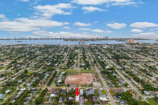 233 7th Court 7, Lake Park, FL 33403