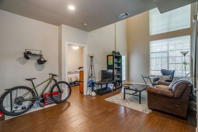 2410 S 2nd Street, Waco, TX 76706