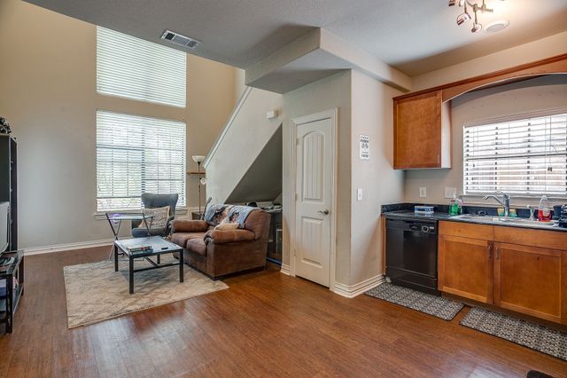 2410 S 2nd Street, Waco, TX 76706