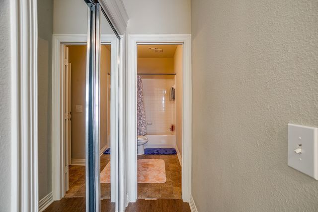 2410 S 2nd Street, Waco, TX 76706