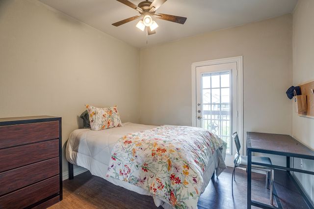2410 S 2nd Street, Waco, TX 76706
