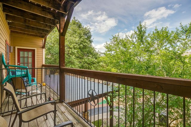 2410 S 2nd Street, Waco, TX 76706