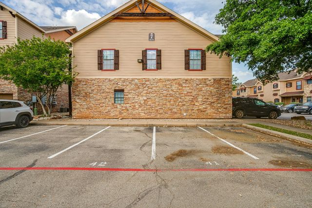 2410 S 2nd Street, Waco, TX 76706